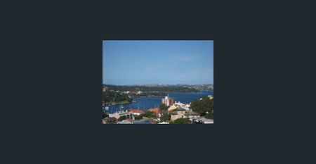 Contemporary apartment with harbour views and security parking - Photo 5