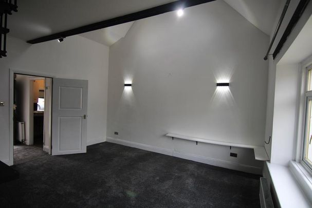 2 bedroom cottage to rent - Photo 1