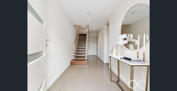 Open the Door to Sophisticated City-Fringe Living - Photo 1