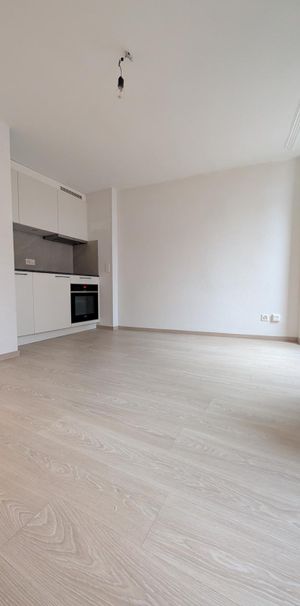 Studio rénové au 1er étage - Photo 1