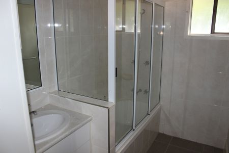 3/4A Cathro Street, Rockville - Photo 3