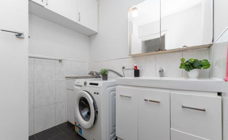 Affordable Comfort: 2 Bedroom, 1 Bath - UNFURNISHED - Photo 2