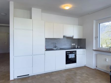 NEU RENOVIERT! 2-ZIMMER-WOHNUNG IN ZENTRALER LAGE - Foto 4