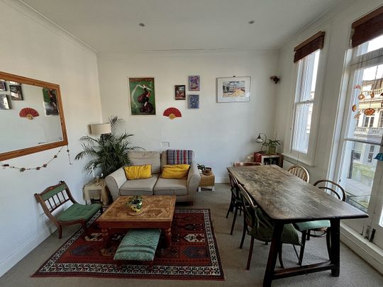 2 Bed Flat, Fairholme Road, W14 - Photo 1