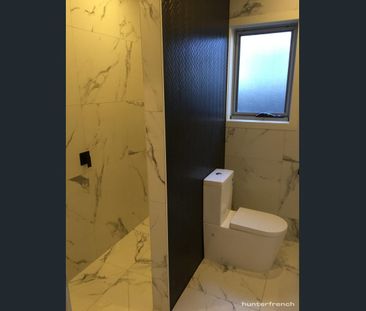 STRIKING TOWNHOUSE IN YARRAVILLE - Photo 5