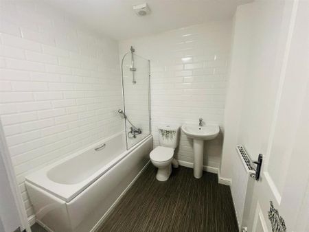 2 bedroom terraced house to rent - Photo 5