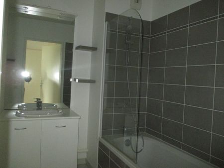 Location Appartement 3 Pièces 66 m² - Photo 5