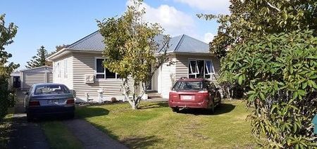 Large house with double garage - Photo 4