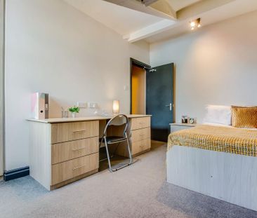 1 bedroom in a house share to rent - Photo 4