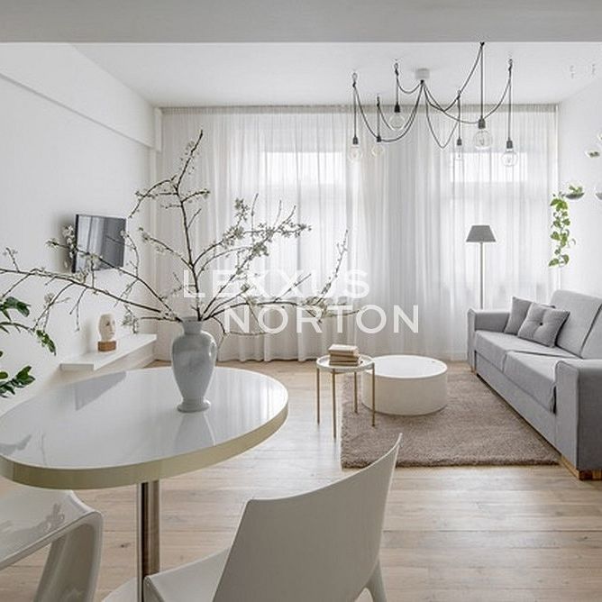 Pronájem bytu 2+kk 50 m² - Fotografie 1