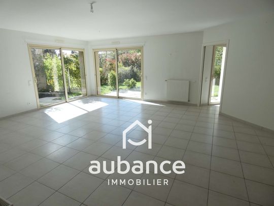 Location Maison 5 pièces 129m² JUIGNE SUR LOIRE 49610 - Photo 1