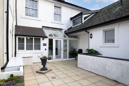 2 bedroom semi-detached house to rent - Photo 4