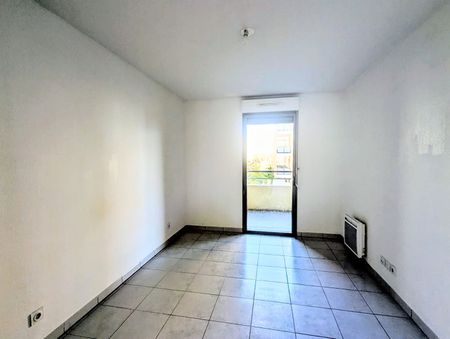 AIX LA DURANNE APPARTEMENT T2 TERRASSE, - Photo 4