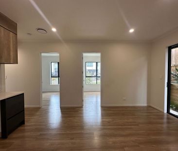 3-Bedroom Granny Flat with Separate Kitchen & Gas - Photo 6