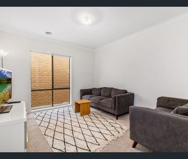 Modern Family Home in Prime Cranbourne North Location - Photo 3