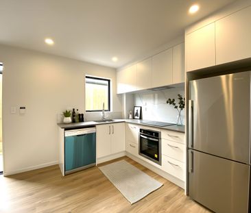 2 Bedrooms on Pakuranga Rd - Photo 2