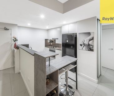 STUNNING FULLY FURNISHED ONE BEDROOM WITH VIEWS - PERCHED ON LEVEL 10 - Photo 6