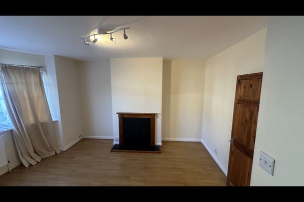 2 Bed Flat, Friern Park, N12 - Photo 1