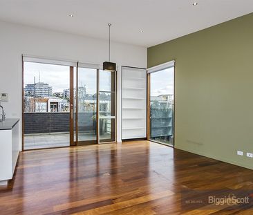 CONTEMPORARY TOWNHOUSE - Photo 5
