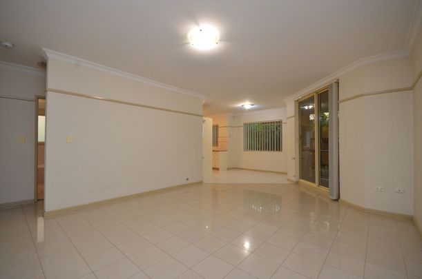 Central Location! Westmead Public School Catchment!!! - Photo 1