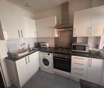 Room in a Shared House, Furness Road, NW10 - Photo 4