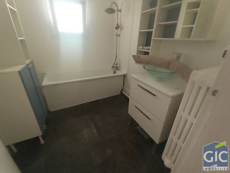 Location Appartement 2 pièces 61m² - Photo 4
