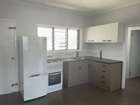3/15 Lily Street, Cairns North QLD 4870 - Apartment For Rent | Domain - Photo 4