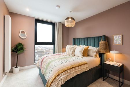 3 bedroom flat to rent - Photo 4