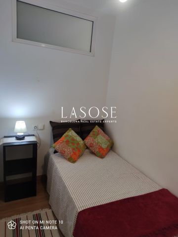 75m² Flat to rent in Born, Barcelona - Photo 2