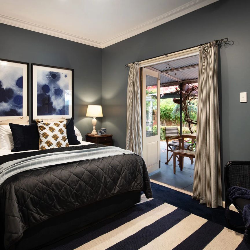Modern living in a Beautiful Garden Setting - Photo 1