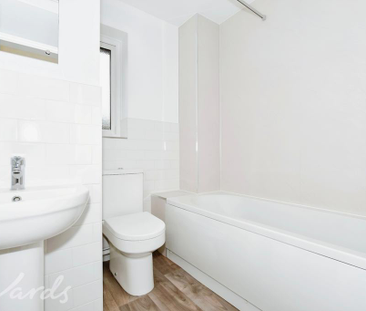 1 bedroom semi-detached house to rent - Photo 5