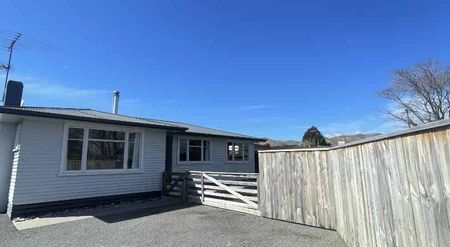 Charming 3-Bedroom Home for Rent in Blenheim - Photo 4