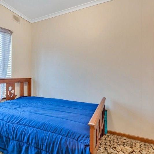 Cosy and Well-Maintained Two Bedroom Unit - Upcoming Open Inspection: 27th September - Photo 1