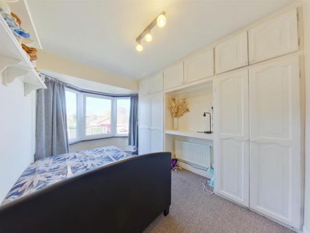3 bedroom end of terrace house to rent - Photo 4