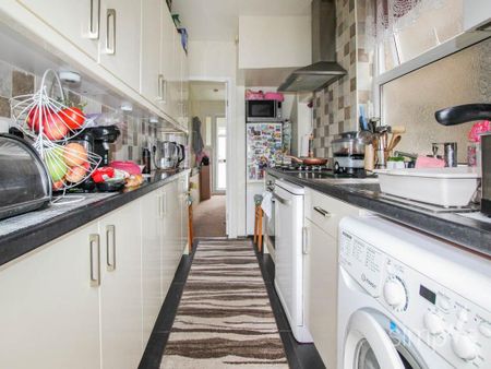 3 bedroom house to rent - Photo 3