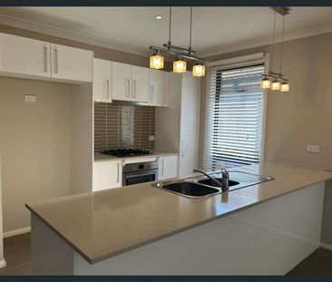 Spacious 3-Bedroom Home in a Quiet Location! - Photo 4