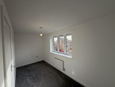 2 bedroom semi-detached house to rent - Photo 4