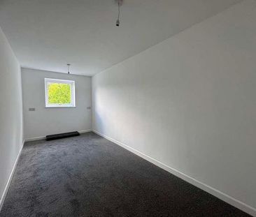 Broadmeadow Flats, Warstones Drive, Wolverhampton, West Midlands, WV4 - Photo 2