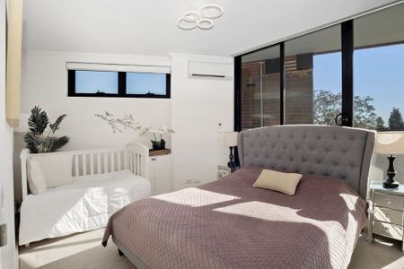 Modern Apartment Living in a Convenient Location - Photo 3