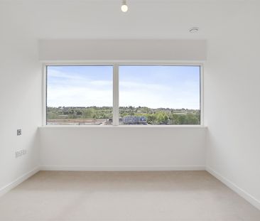 Queens Croft House, 22 Thorney Close, Colindale - Photo 5