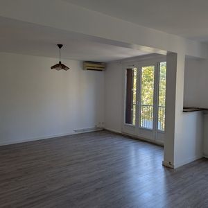 Location Appartement 4 pièces 71m² MARTIGUES 13500 - Photo 1