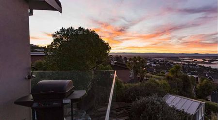 Penthouse flat. Amazing sea & mountain views - Photo 4