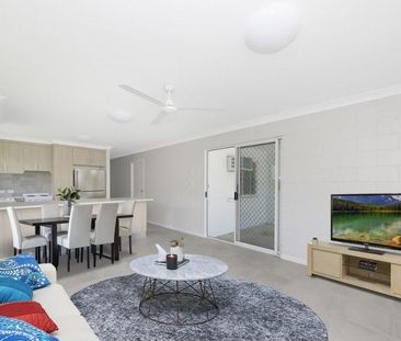 PERFECT 3 BEDROOM 1 BATHROOM DUPLEX - Photo 5