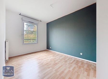 Location Appartement 4 pièces 90m² TASSIN LA DEMI LUNE 69160 - Photo 2