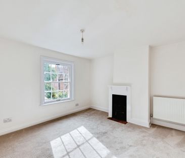 Charming Victorian Cottage in Prime Wantage Location - Photo 3