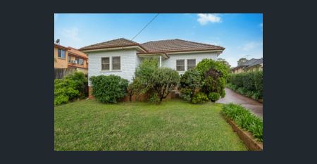 Immaculately Maintained 3 Bedroom Home - Photo 2