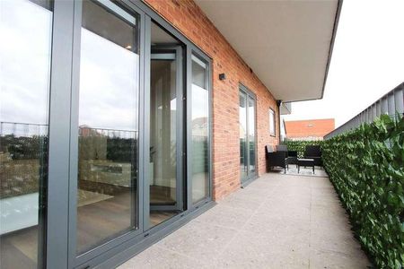 London Road, Hadleigh, Benfleet, Essex, SS7 - Photo 5