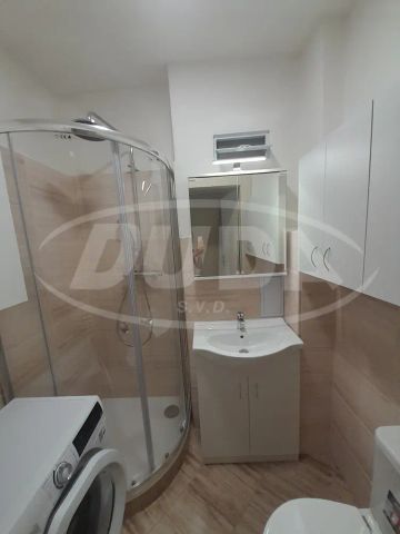 Byt 1+kk s terasou (17 m - Photo 2