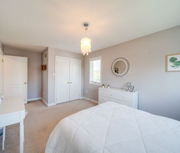 For Lease - 54 Chamberlain Crescent, Collingwood, Ontario - Photo 2