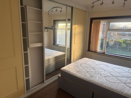 3 Bed End Terrace, Grapes Close, CV6 - Photo 5